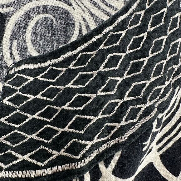 Saint Tropez West Linen Top Womens Size 1X Black Sleeveless V Neck Embroidered - Picture 5 of 6